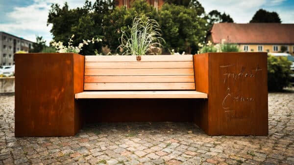 Hochbeet mit Sitzbank Giardino Gesamtansicht 2